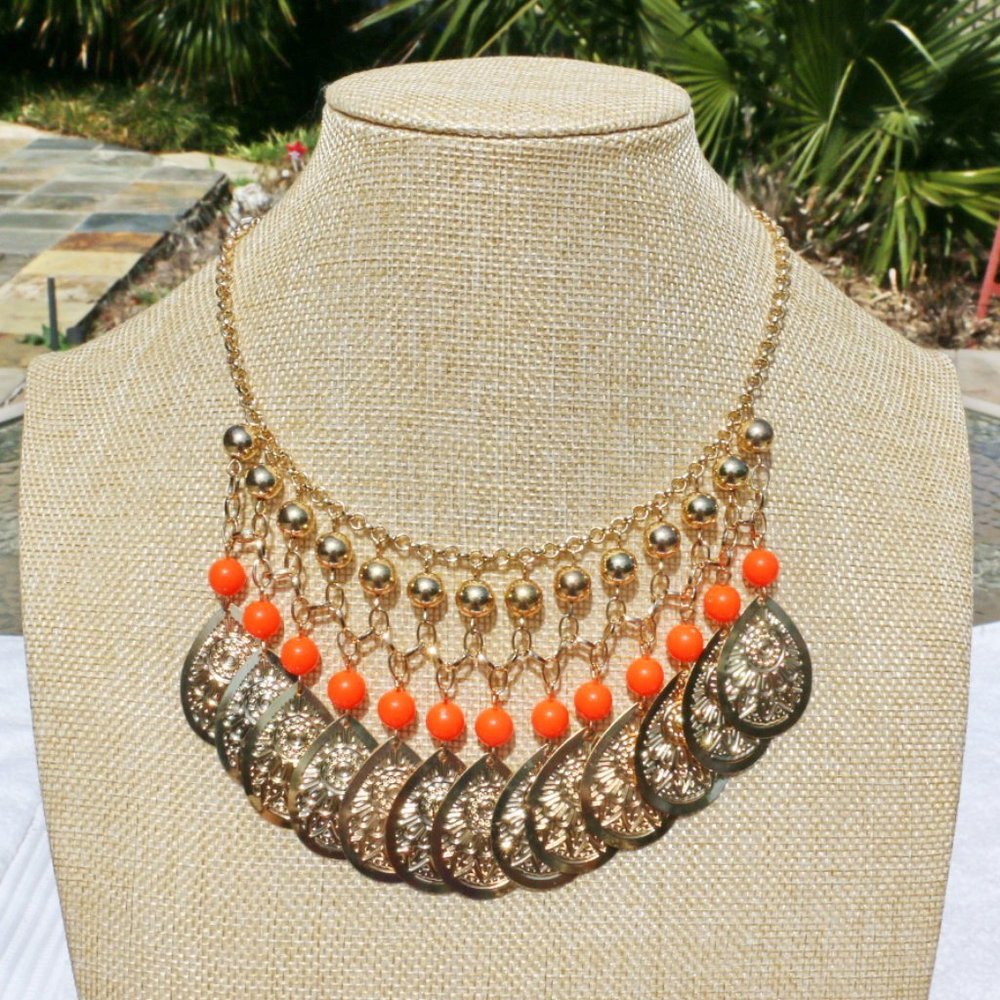 Boho Necklace Ethnic Bead & Goldtone Statement NWT - Picture 4 of 4